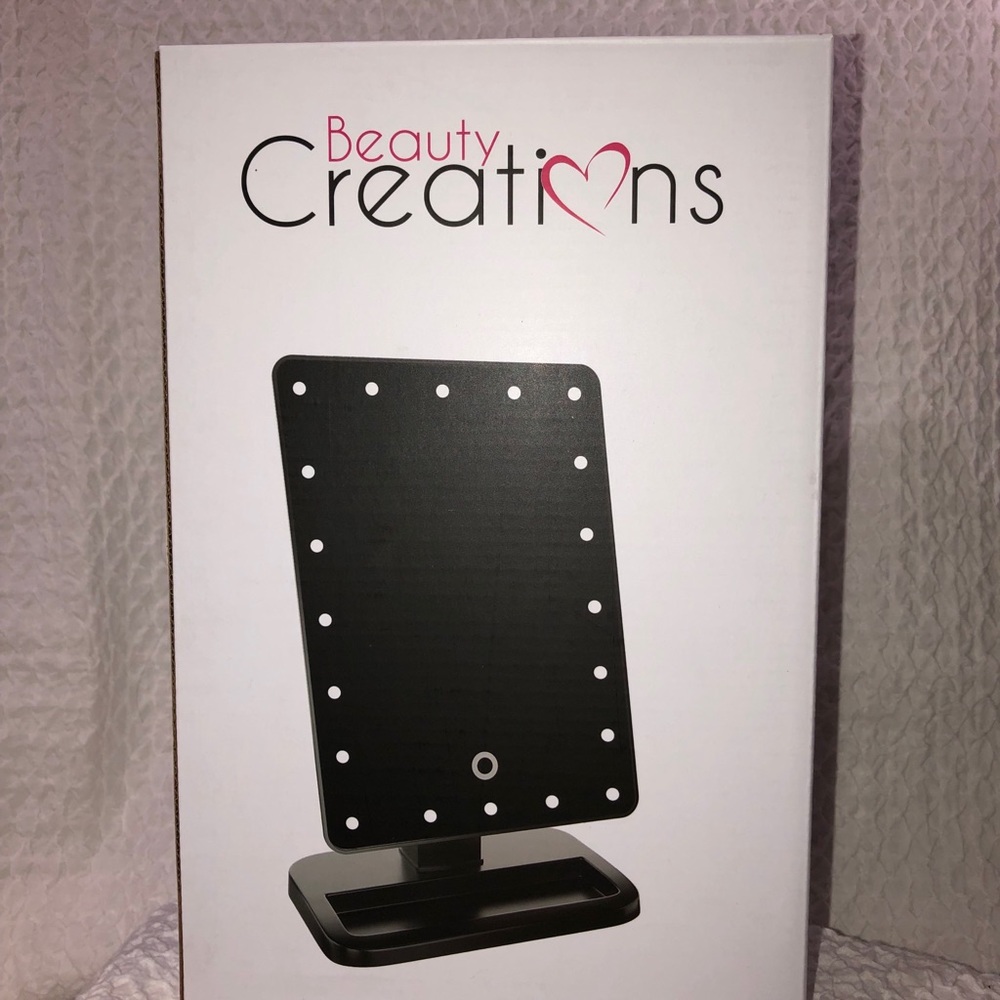 Beauty Creations LED mirror